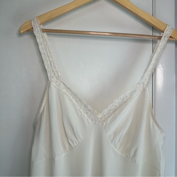 Vintage Cabernet Slip Dress. Cream. Size 38. - Picture 2 of 6